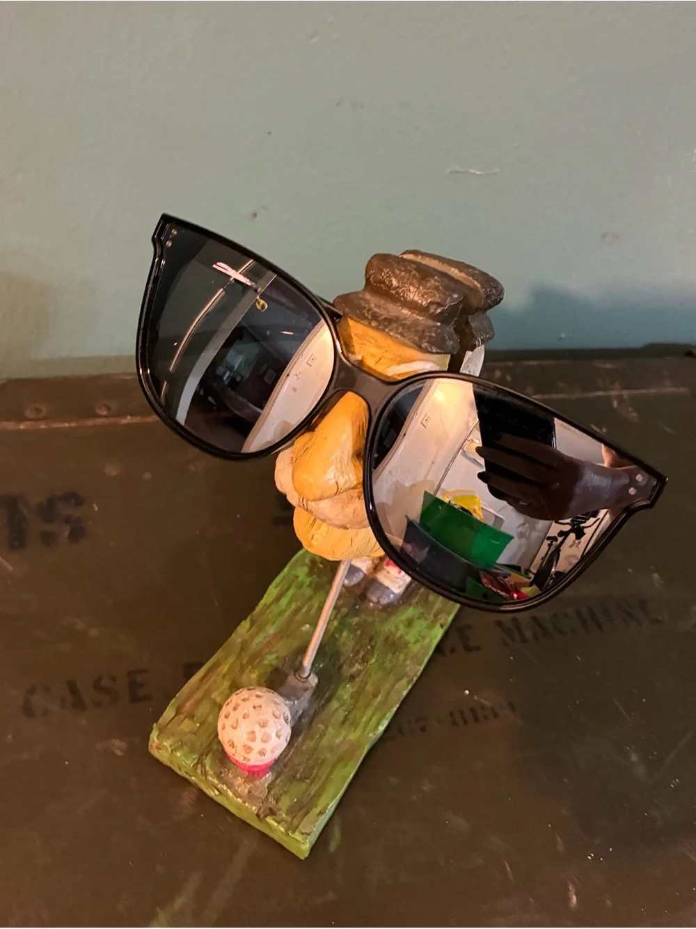 Hand-Painted Wooden Golfer Figurine in Yellow and Black - Decorative Home Accent